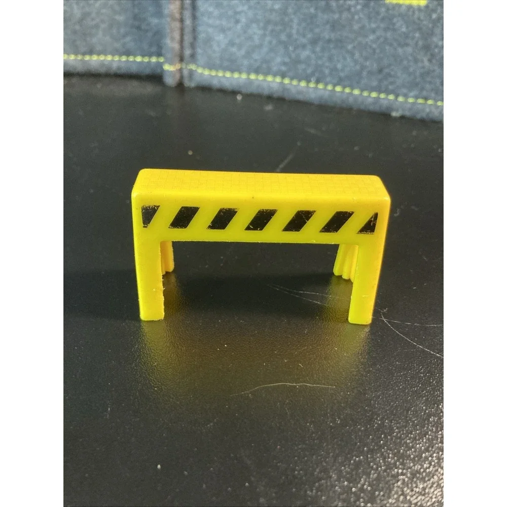 1976 Fisher Price Adventure People #352 Construction Yellow‎ Barricade